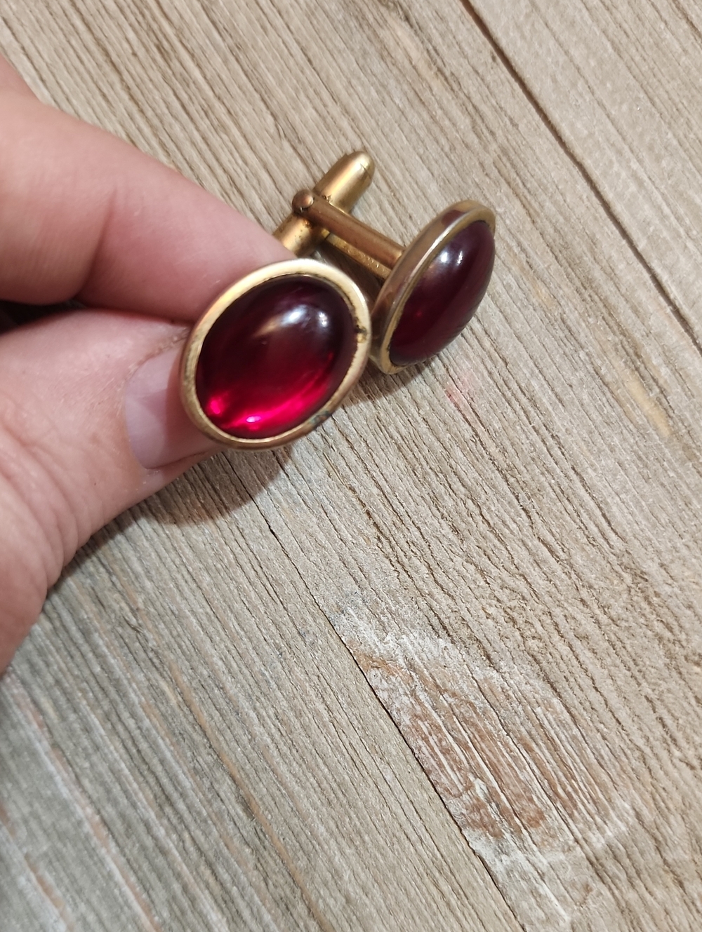 Vintage Gold-Tone Men’s Cufflinks with Deep Red Cabochon